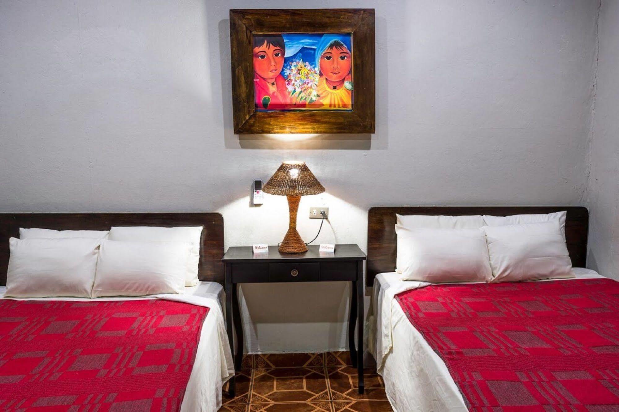 La Casa De Mamapan Hotel Colonial Ahuachapán Buitenkant foto